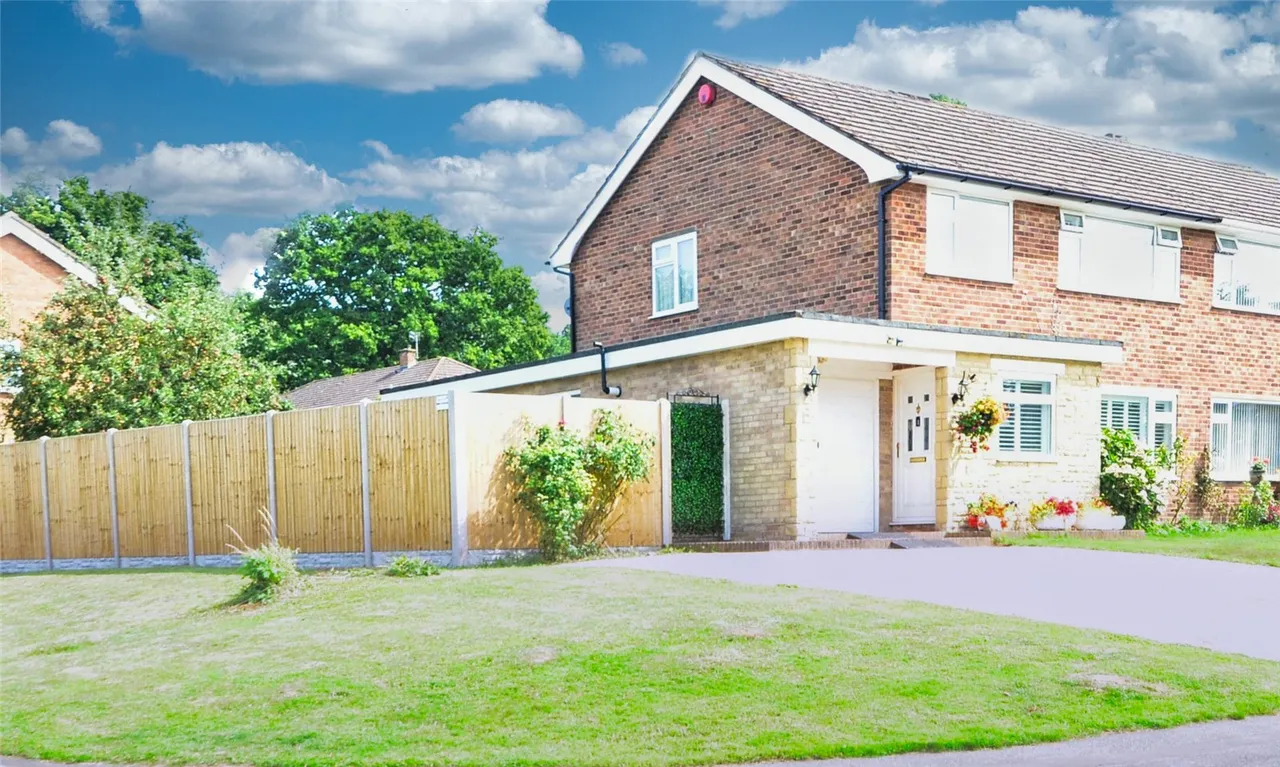 3 bed house for sale, Hackenden Lane, East Grinstead, RH19