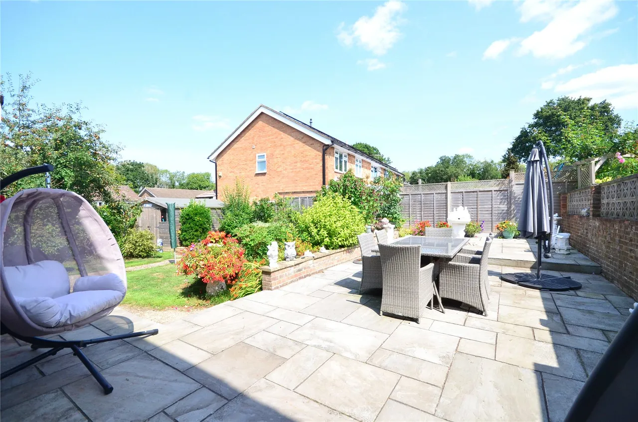 Hackenden Lane, East Grinstead, RH19, photo 3