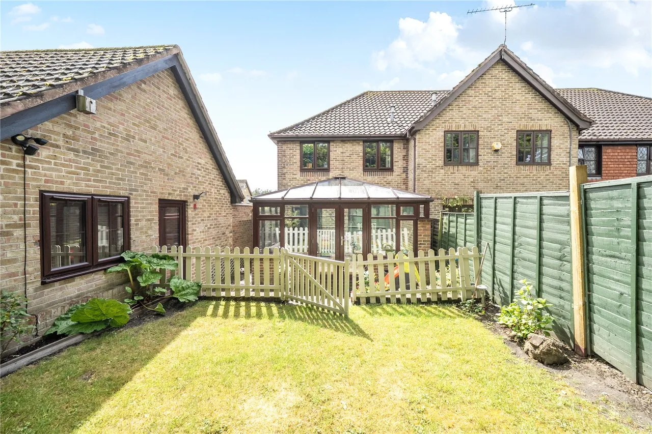 Rosewood Way, West End, GU24, photo 10