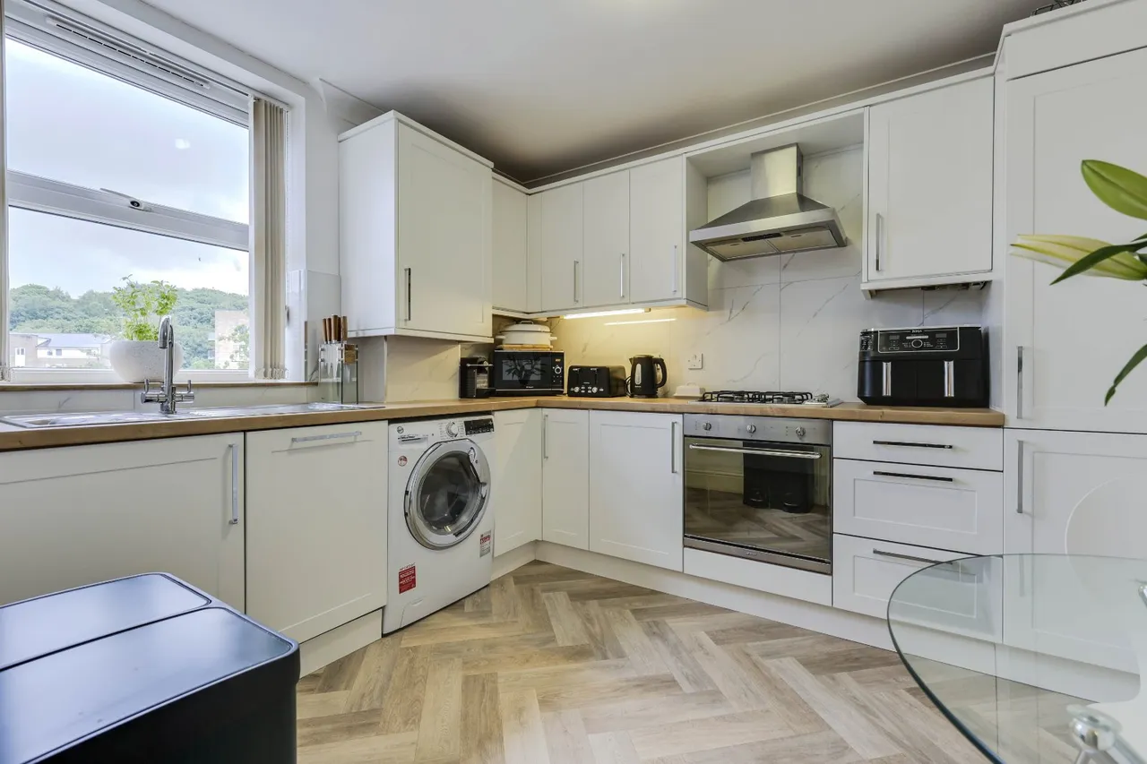 Low Lane, Horsforth, LS18, photo 3