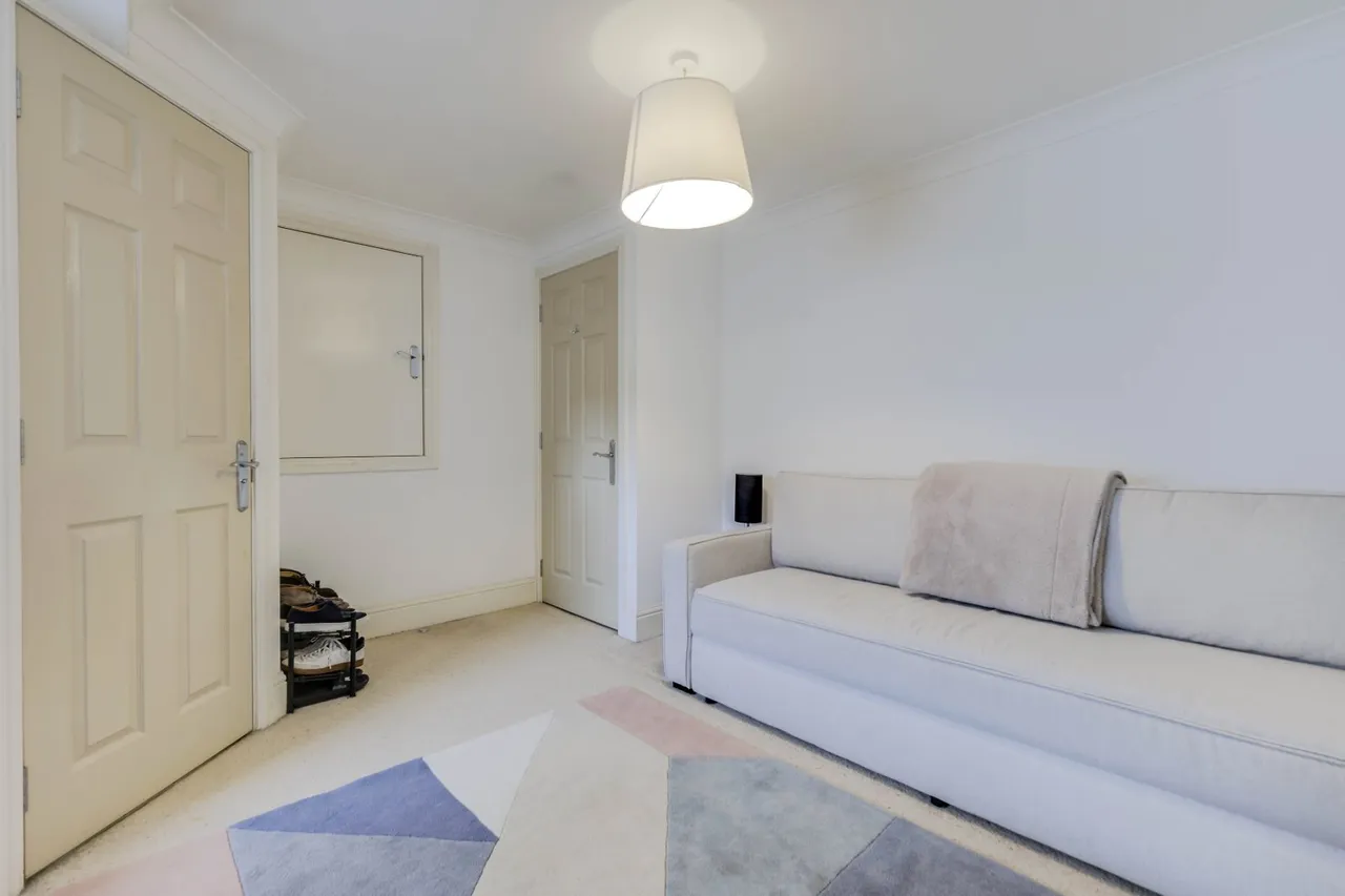 Low Lane, Horsforth, LS18, photo 12