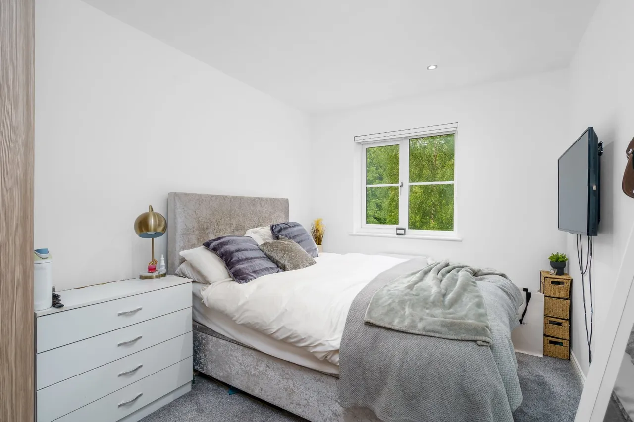 Dovecote Road, Strines, SK6, photo 17
