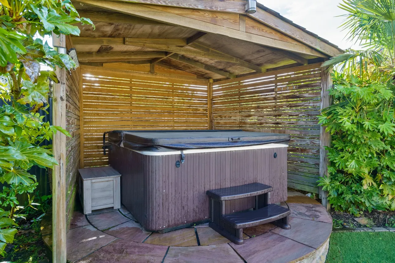 Dovecote Road, Strines, SK6, photo 26