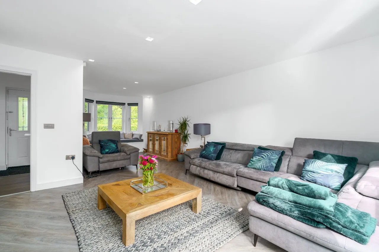 Dovecote Road, Strines, SK6, photo 7