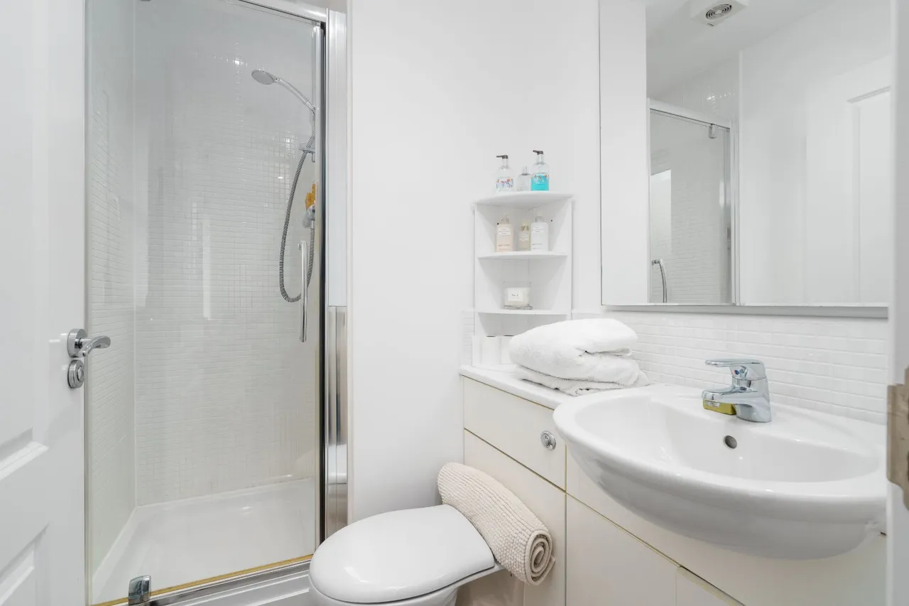 Dovecote Road, Strines, SK6, photo 18