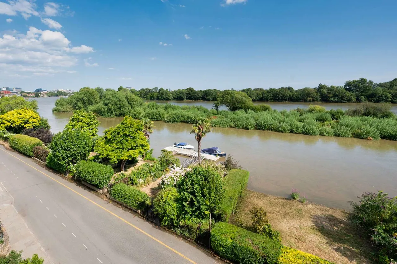 Chiswick Mall, London, W4, photo 15