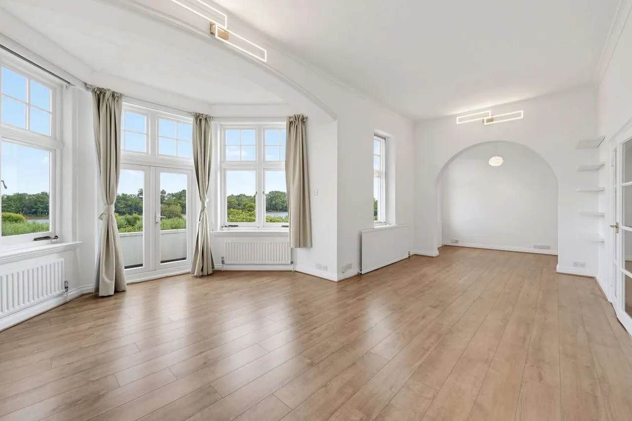 Chiswick Mall, London, W4, photo 12