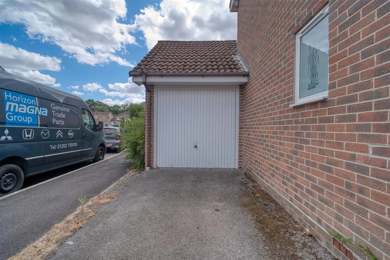 Ivy Close, Gillingham, photo 9
