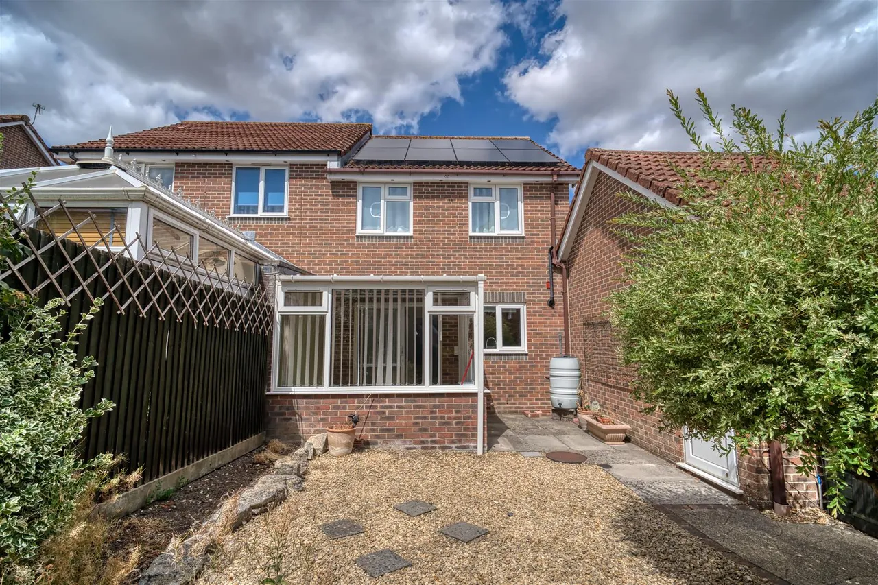 Ivy Close, Gillingham, photo 5
