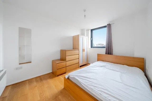 Bath Road, Slough, SL1, photo 7