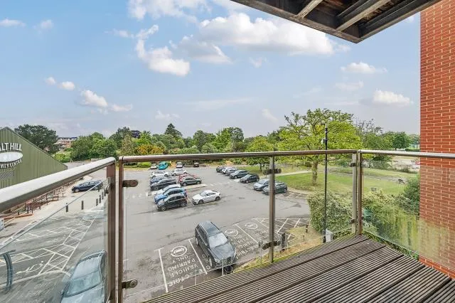 Bath Road, Slough, SL1, photo 13