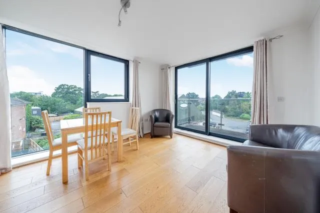 Bath Road, Slough, SL1, photo 2