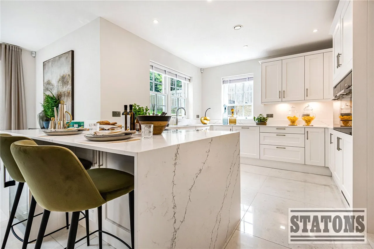 Cullinan Close, Cuffley, Hertfordshire, EN6 4FF, photo 6