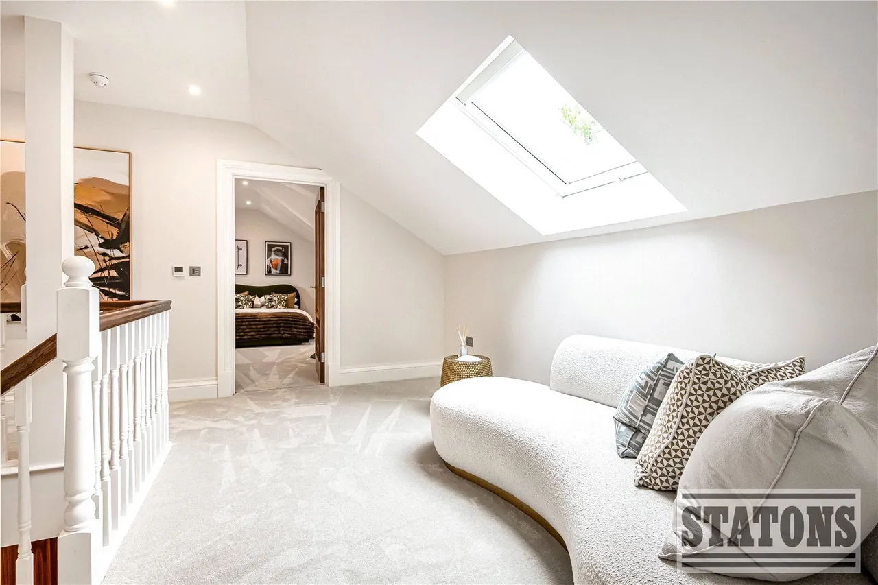 Cullinan Close, Cuffley, Hertfordshire, EN6 4FF, photo 15
