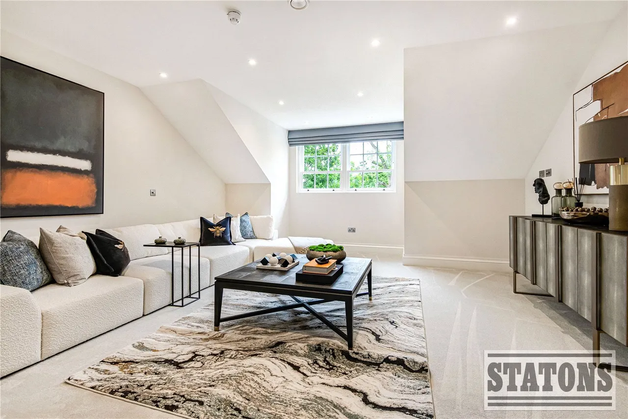 Cullinan Close, Cuffley, Hertfordshire, EN6 4FF, photo 19
