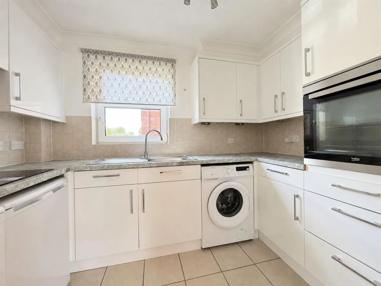 Blantyre Road, Bothwell, Bothwell Glasgow, G71 8PD, photo 4