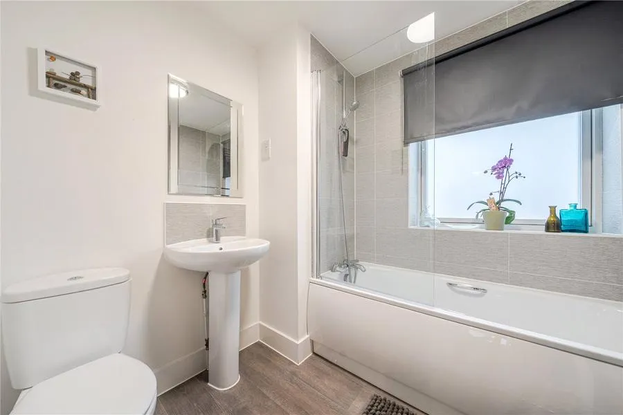 Severells Drive, Siddington, GL7, photo 6