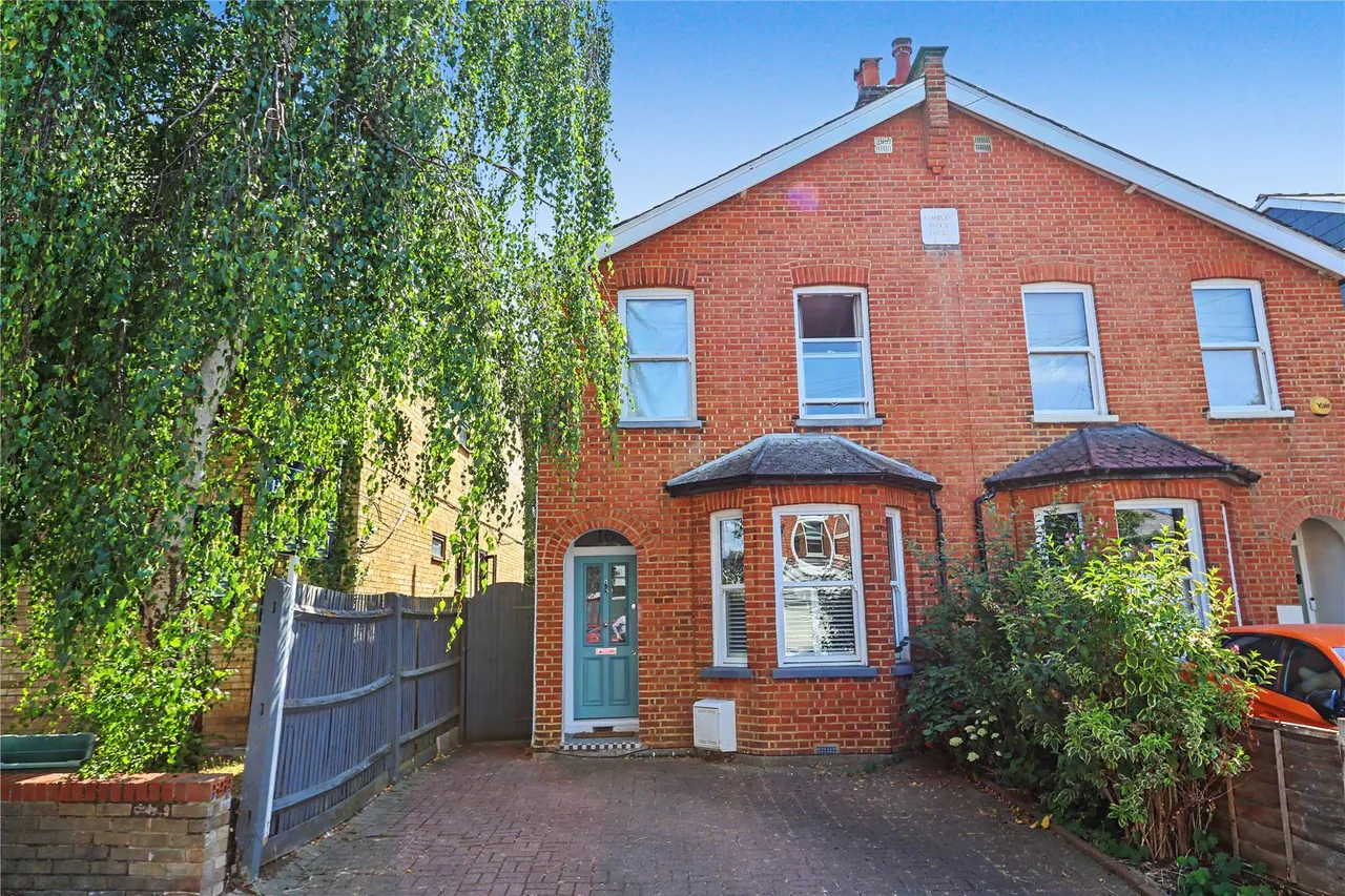 3 bed house for sale, Tolworth Park Road, Surbiton, KT6