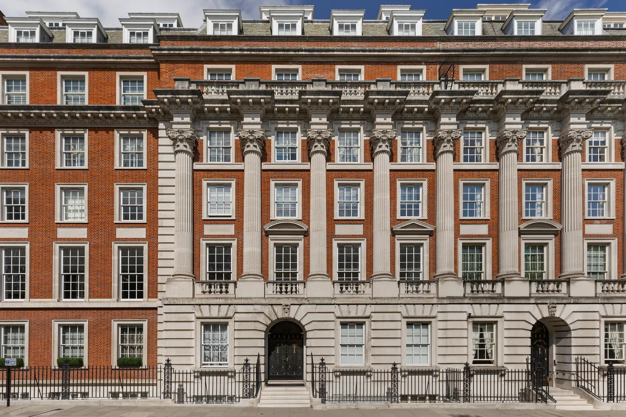 3 bed flat for sale — Grosvenor Square, Westminster, London
