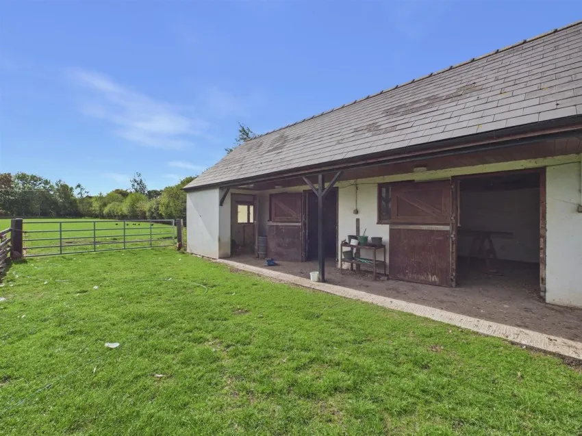 Ledbury Road Crescent, Staunton, photo 4