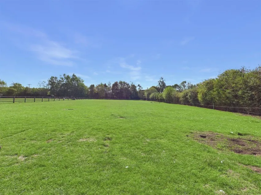 Ledbury Road Crescent, Staunton, photo 40