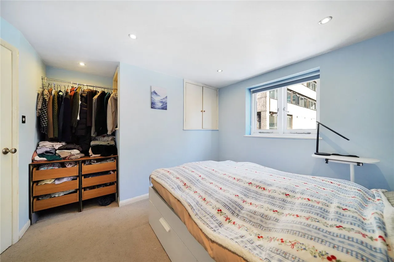 East Mount Street, London, E1, photo 3