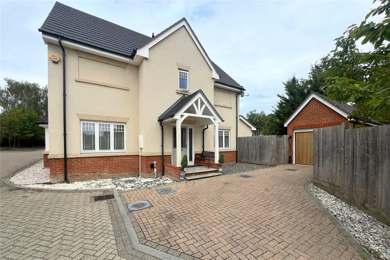 5 bed house for sale — Cherry Place, Farnham, Surrey, GU9 9TH