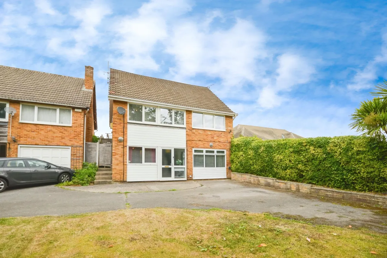 5 bed house for sale, Conifer Drive, Stockton-on-tees, TS19
