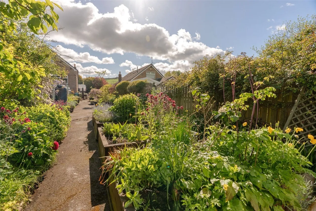 Longroyd Road, Earby, Barnoldswick, Lancashire, BB18, photo 44