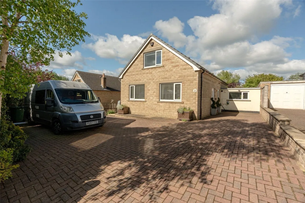 4 bed house for sale — Longroyd Road, Earby, Barnoldswick, Lancashire, BB18