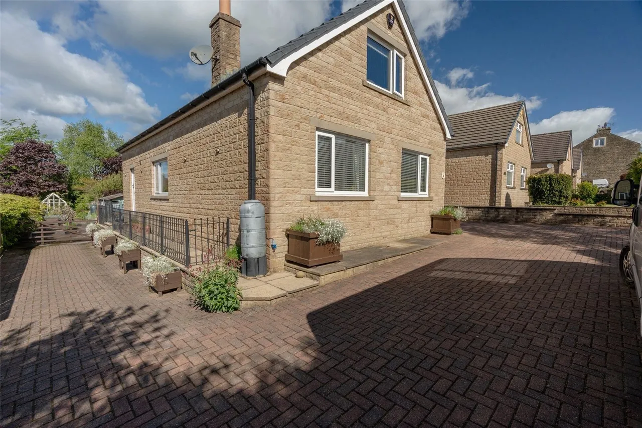 Longroyd Road, Earby, Barnoldswick, Lancashire, BB18, photo 42