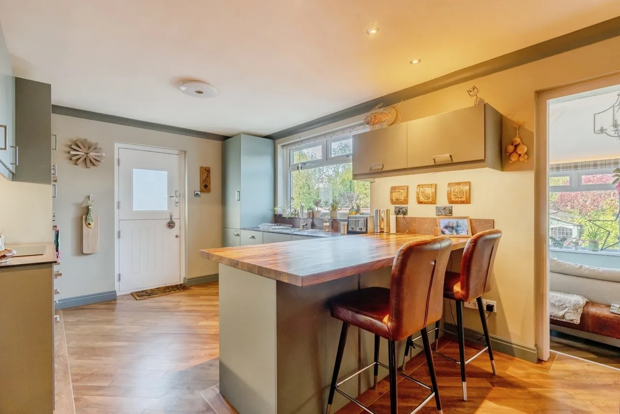 Longroyd Road, Earby, Barnoldswick, Lancashire, BB18, photo 2