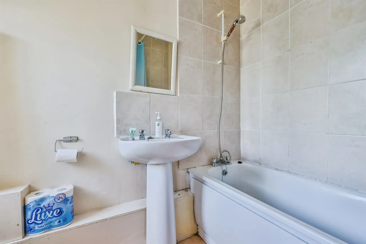 Fenwick Road, Nottingham, NG8, photo 17