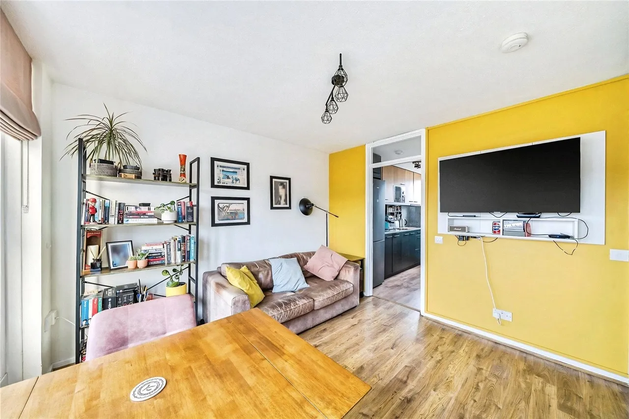Amina Way, London, SE16, photo 11