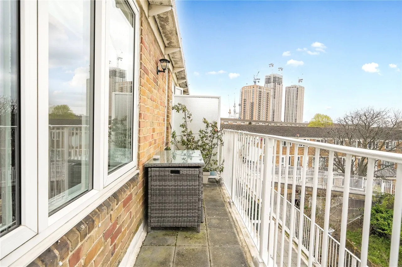 Amina Way, London, SE16, photo 16