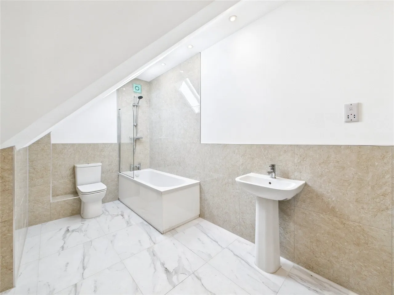 Spread Eagle Mews, Witham, CM8, photo 2