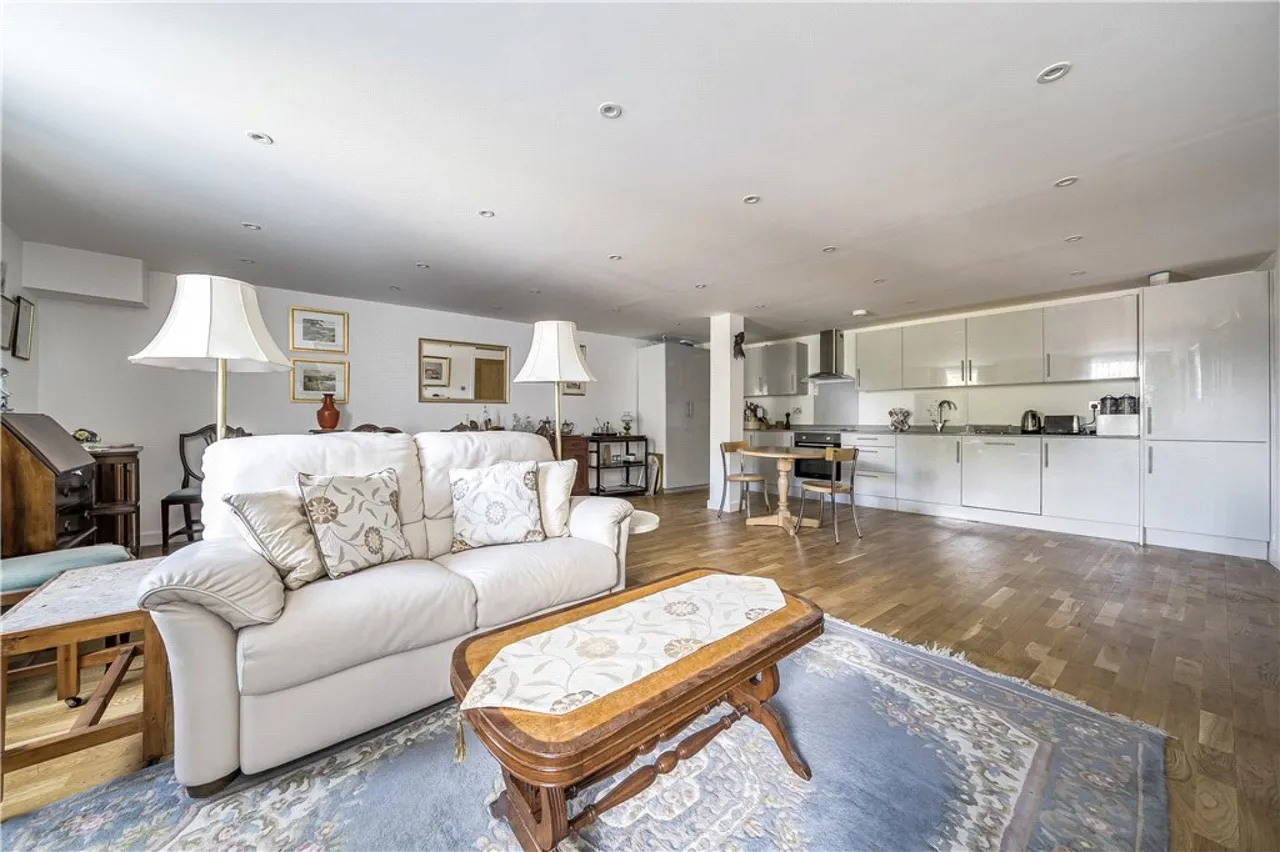 Church Street, Romsey, SO51, photo 13
