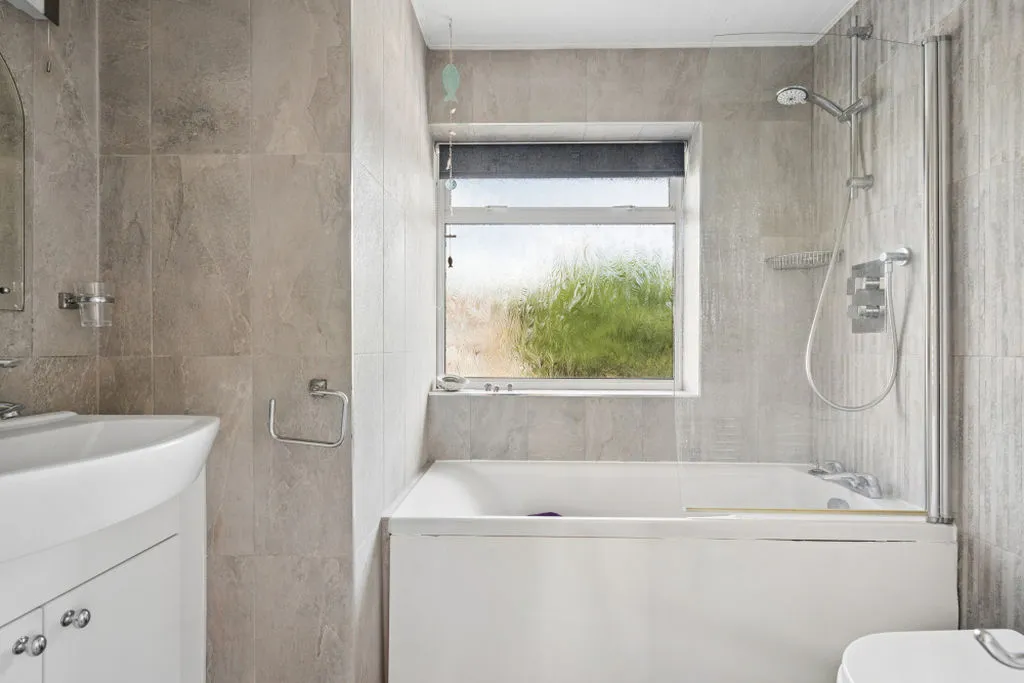 Broom Hill, Cookham, SL6, photo 11