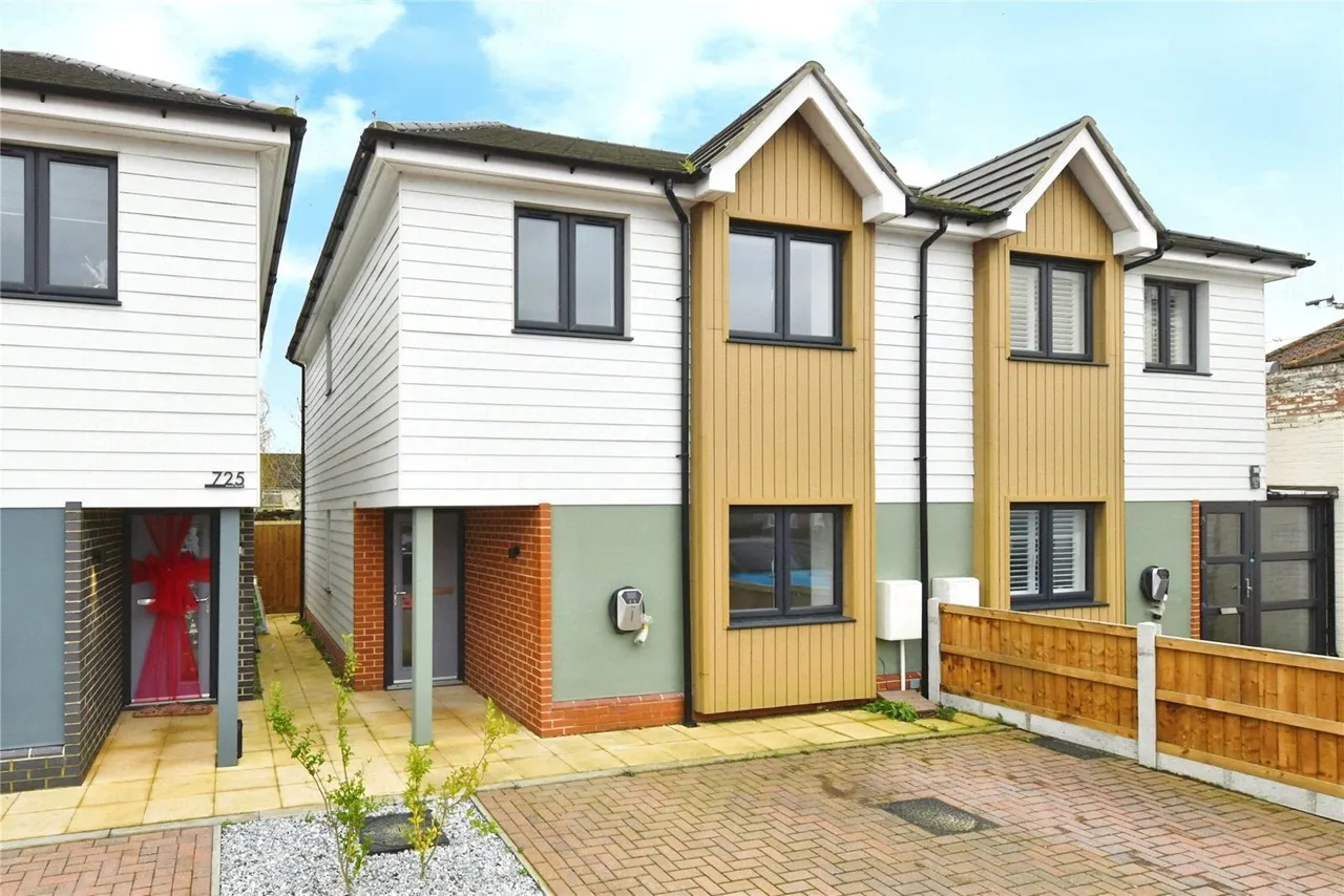 4 bed house for sale — Harwich, Essex, CO12
