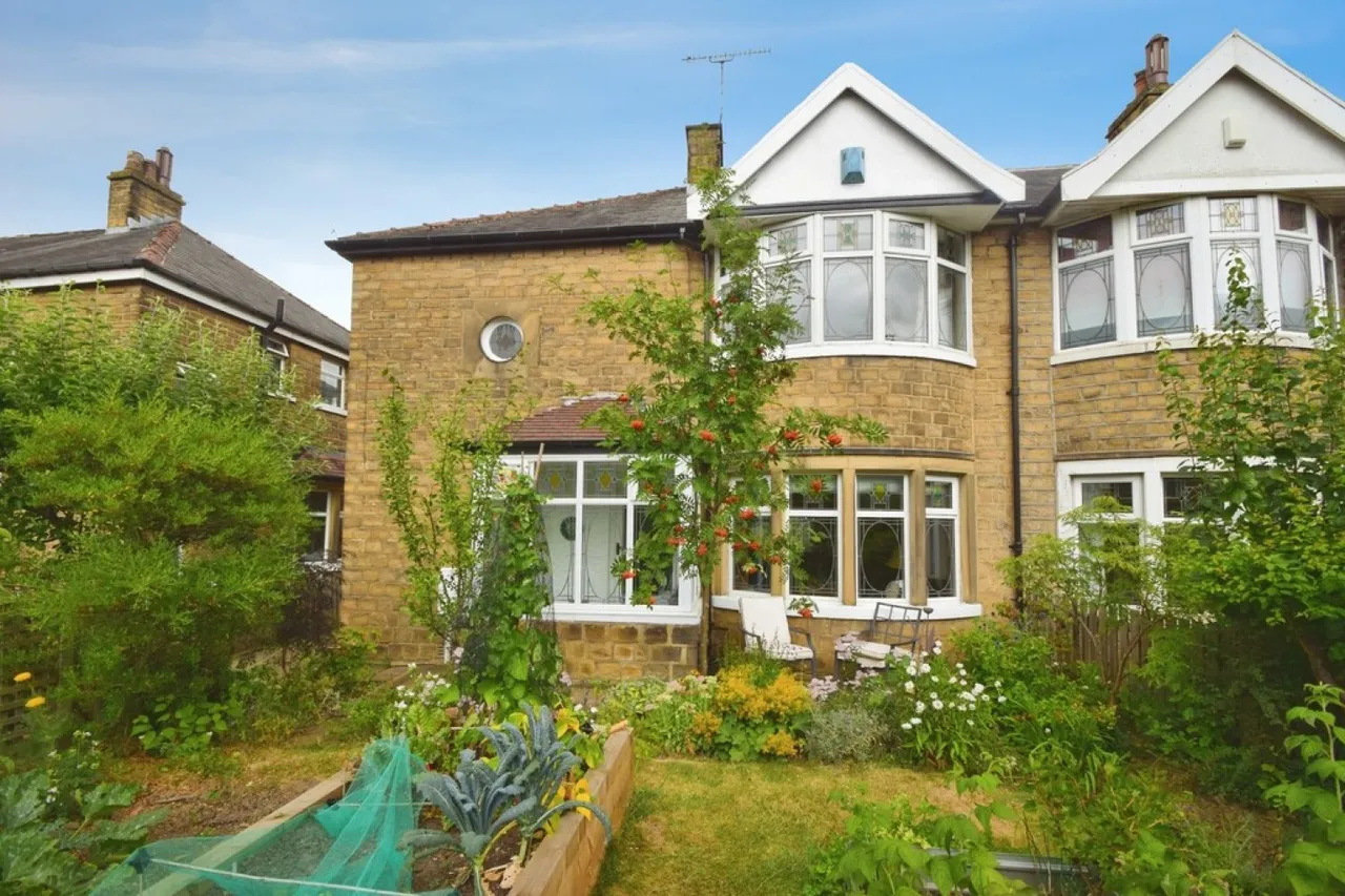 4 bed house for sale — Shipley, Bradford, West Yorkshire