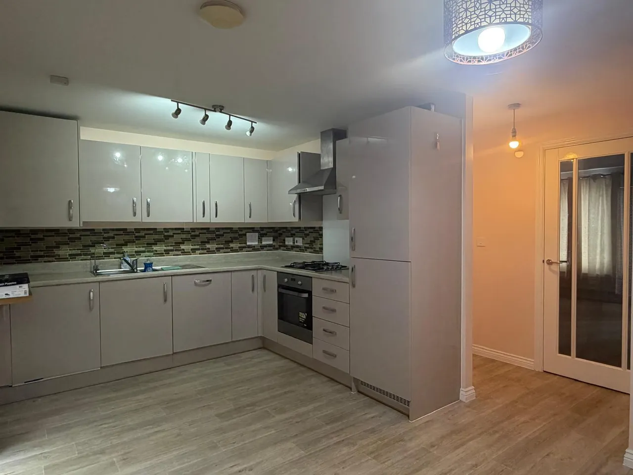 Laxton Road, Aylesbury, HP18, photo 11