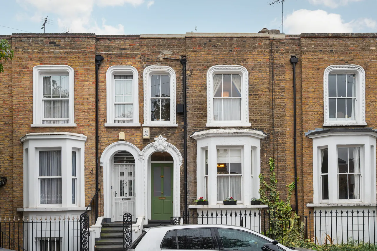 2 bed flat for sale, London, E1