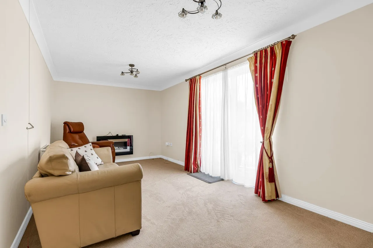 Hartfield Court, Collett Road, Ware, SG12 7LT, photo 4