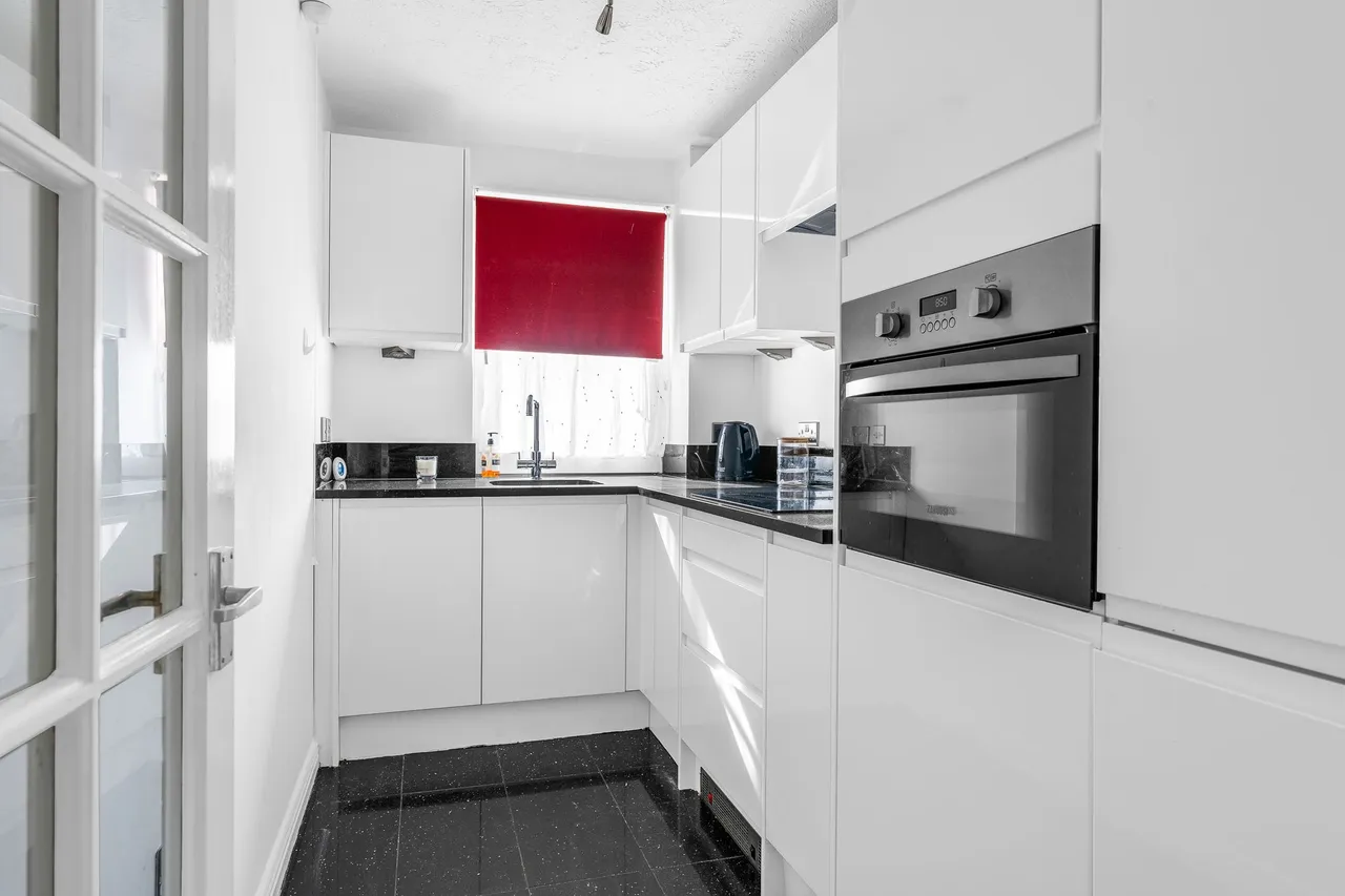 Hartfield Court, Collett Road, Ware, SG12 7LT, photo 7