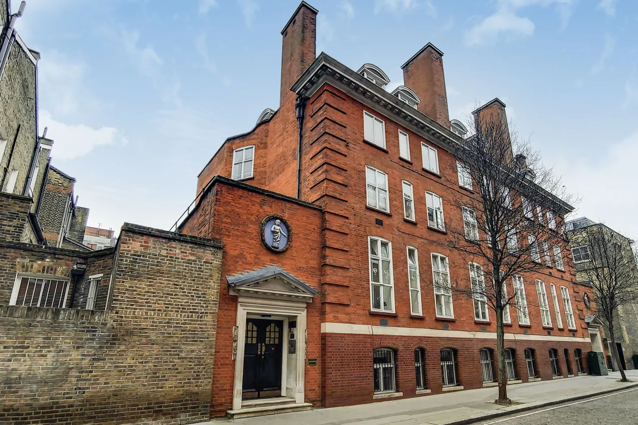 Basement Flat 1, Kimmerston House, 1 Udall Street, London, photo 5