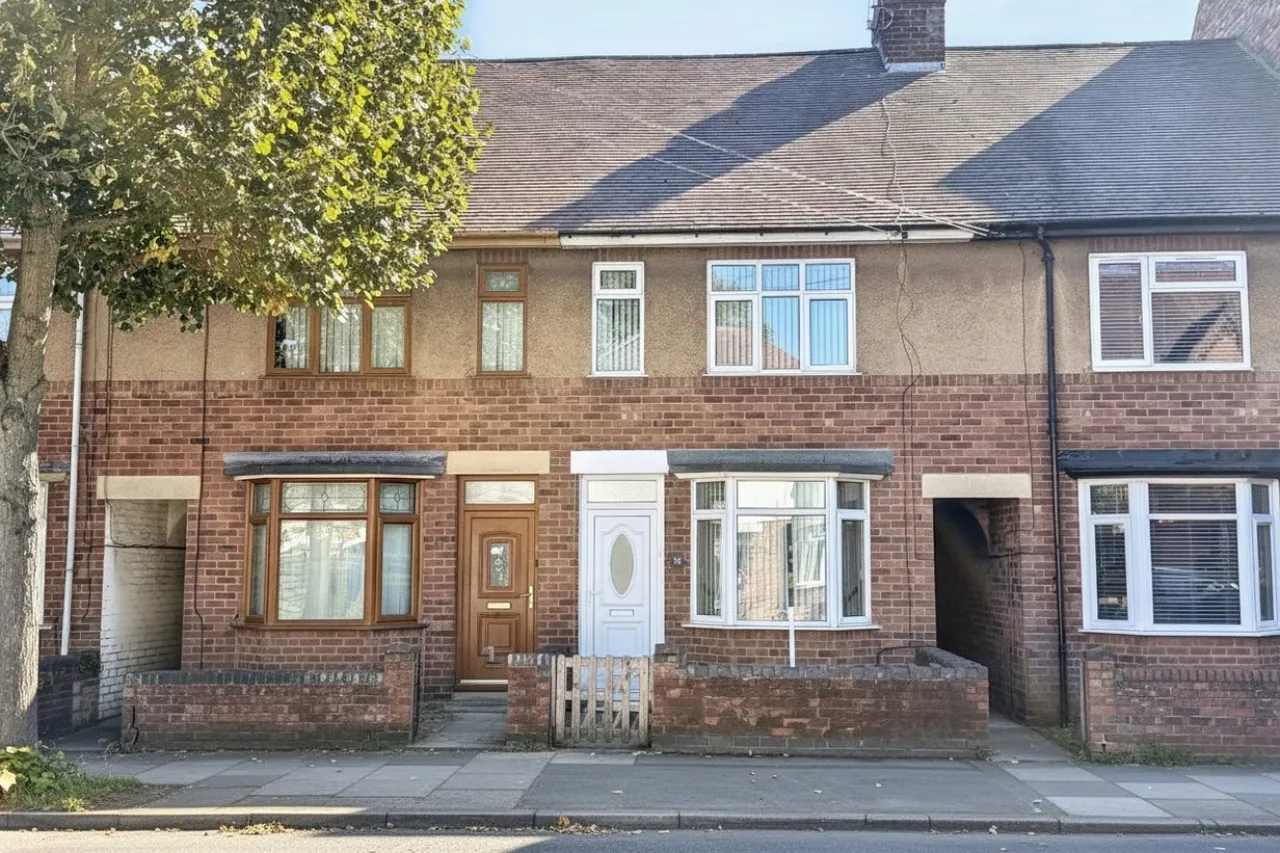 3 bed house for sale, Manor Court Road, Nuneaton, CV11