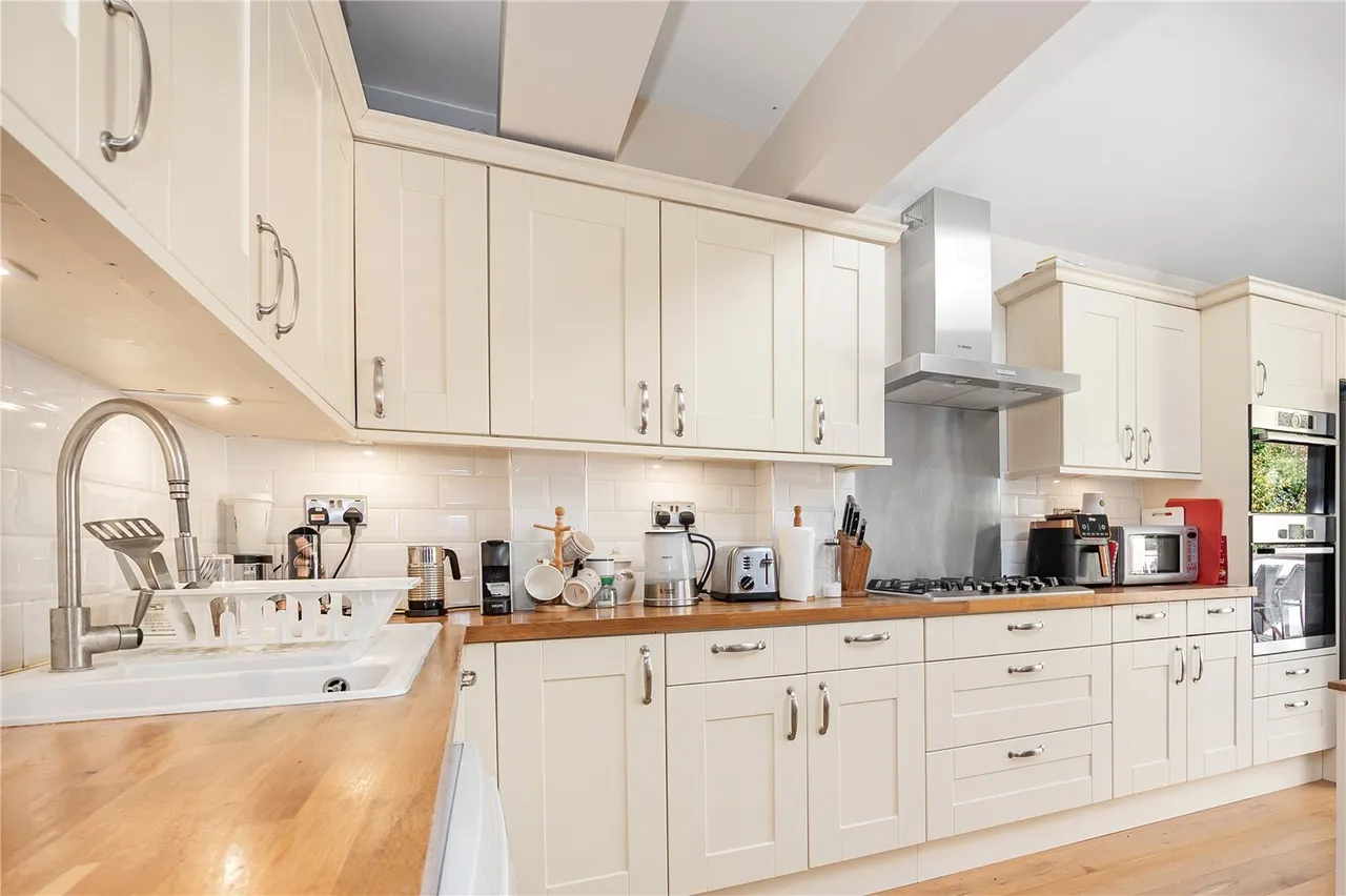 Rydal Gardens, Whitton, TW3, photo 5