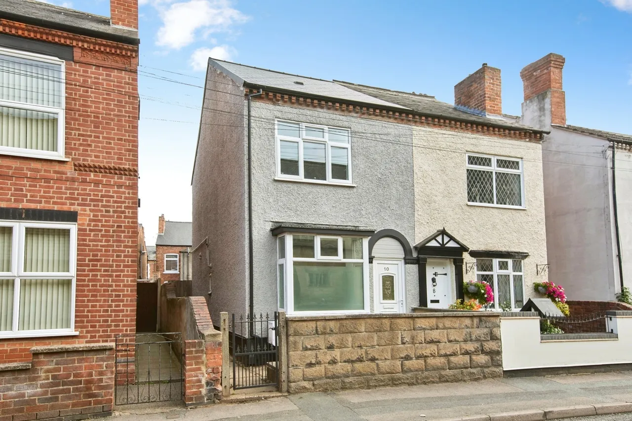2 bed house for sale, College Street, Long Eaton, NG10