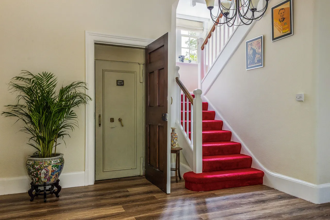 Pook Hill, Chiddingfold, GU8, photo 6