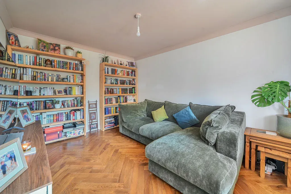 Sweetlands Corner, Kents Hill, Milton Keynes, Buckinghamshire, MK7 6DR, photo 2
